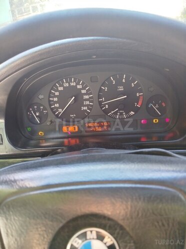 BMW 520-12