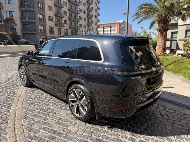 Li Auto L9-4