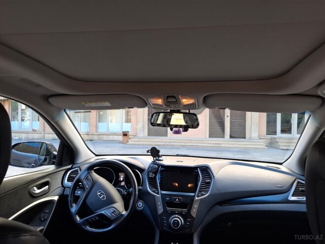Hyundai Santa Fe-13