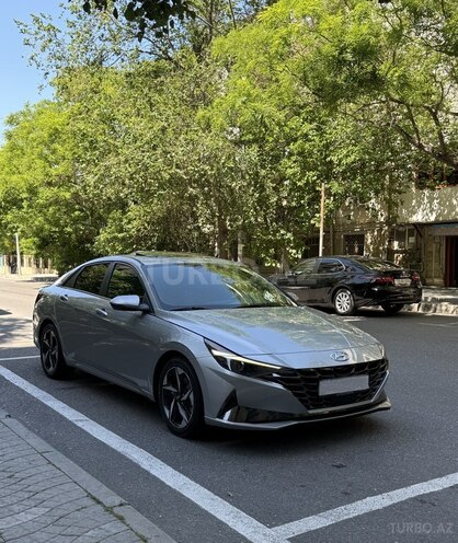 Hyundai Elantra-4