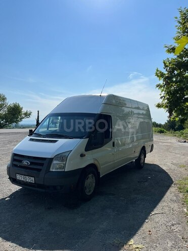 Ford Transit-4