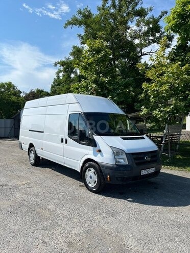 Ford Transit-2