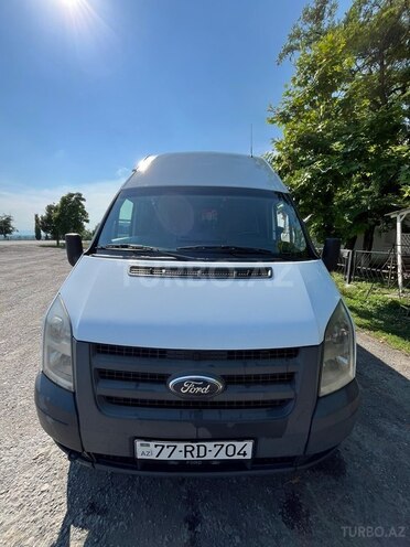 Ford Transit-1