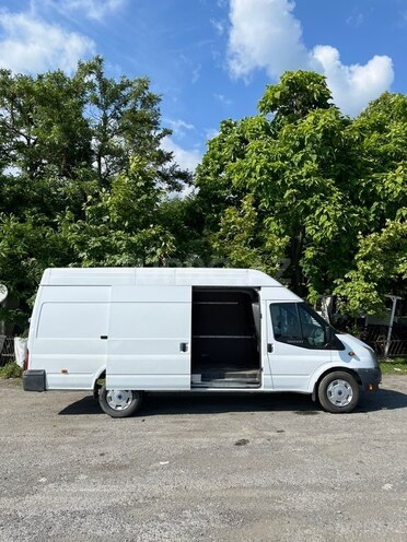 Ford Transit-6