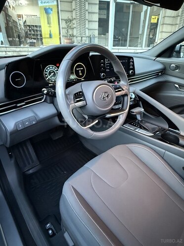 Hyundai Elantra-6