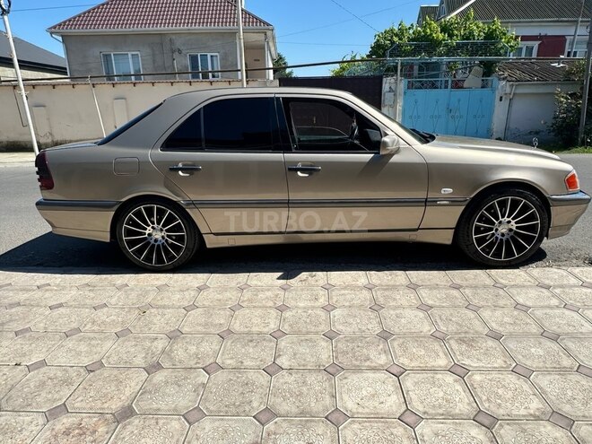 Mercedes C 200-6