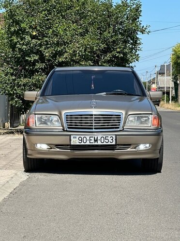 Mercedes C 200-1