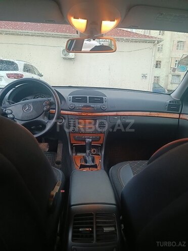 Mercedes E 220-13