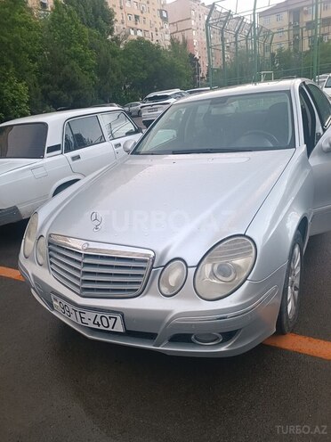 Mercedes E 220-10