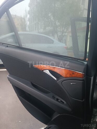 Mercedes E 220-12
