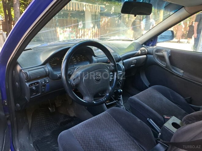 Opel Astra-7
