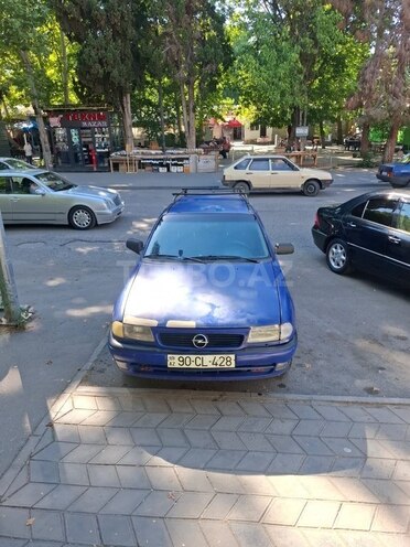 Opel Astra-2