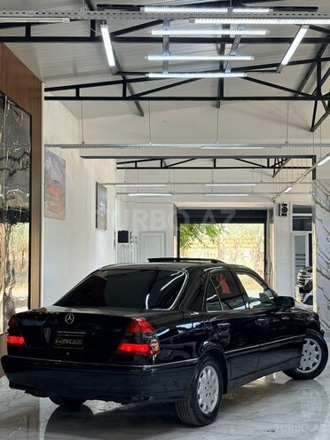Mercedes C 230-8