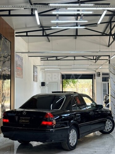 Mercedes C 230-7