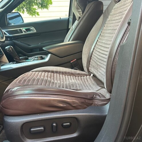 Ford Explorer-7