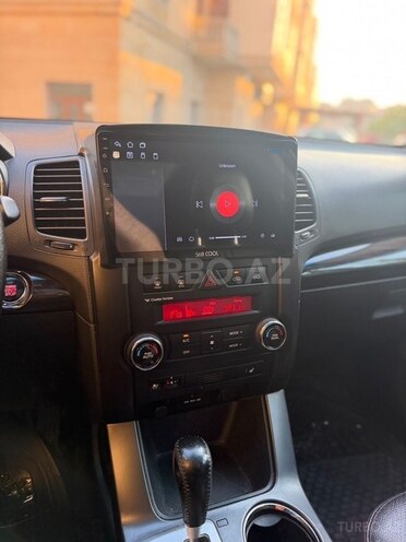 Kia Sorento-12
