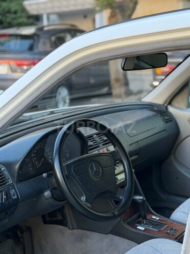 Mercedes C 180-9