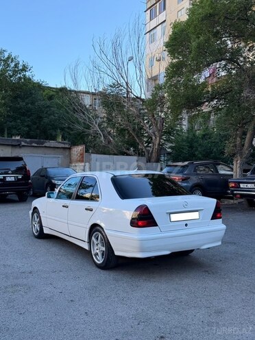 Mercedes C 180-7
