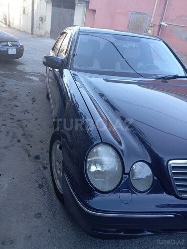 Mercedes E 230-2