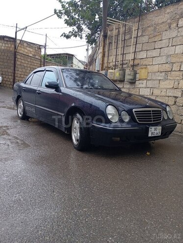 Mercedes E 230-7