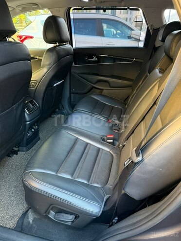 Kia Sorento-11
