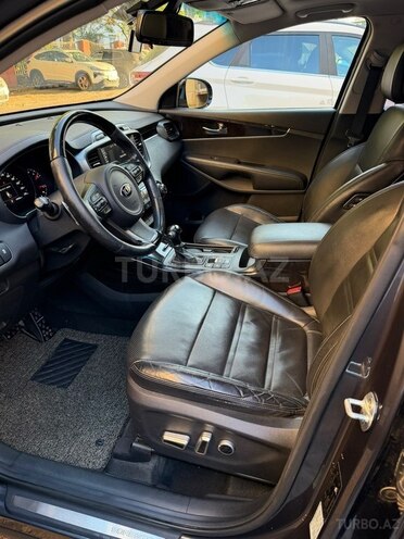 Kia Sorento-10