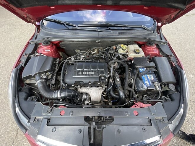 Chevrolet Cruze-13
