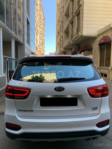 Kia Sorento-2