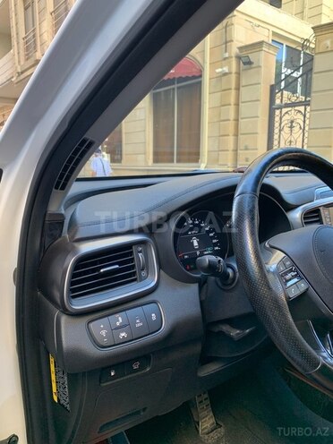 Kia Sorento-11