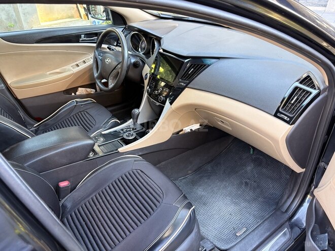 Hyundai Sonata-5