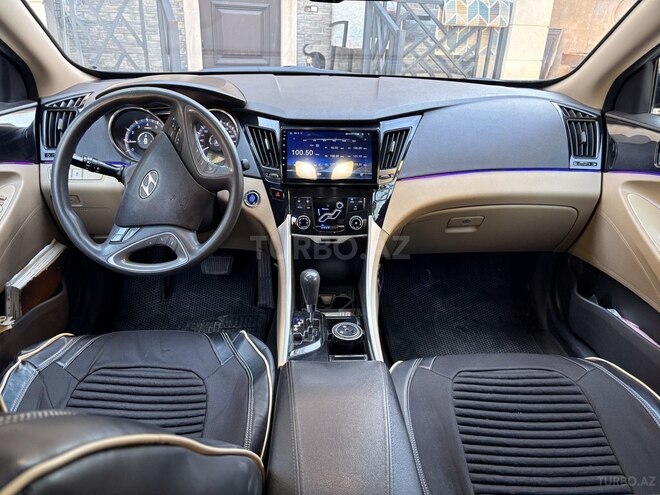 Hyundai Sonata-8