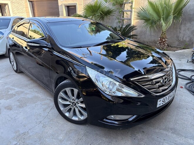 Hyundai Sonata-16