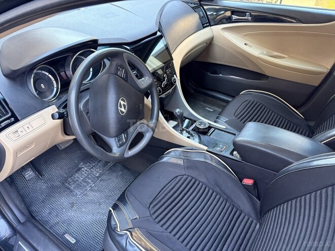 Hyundai Sonata-18