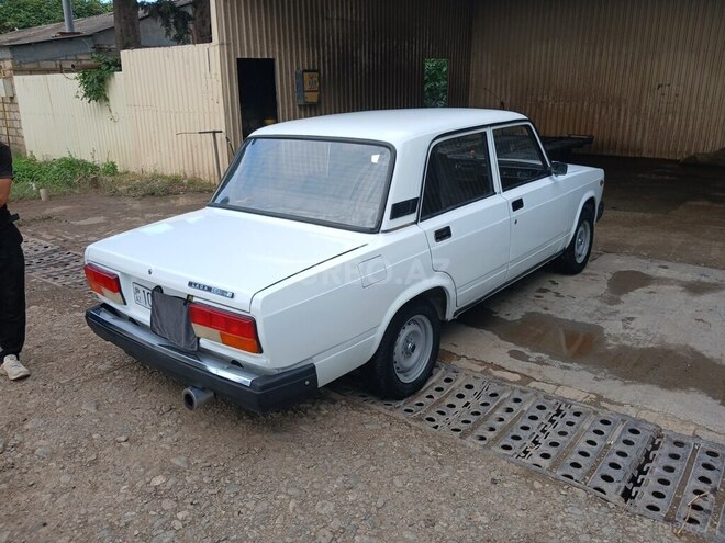 LADA (VAZ) 2107-10