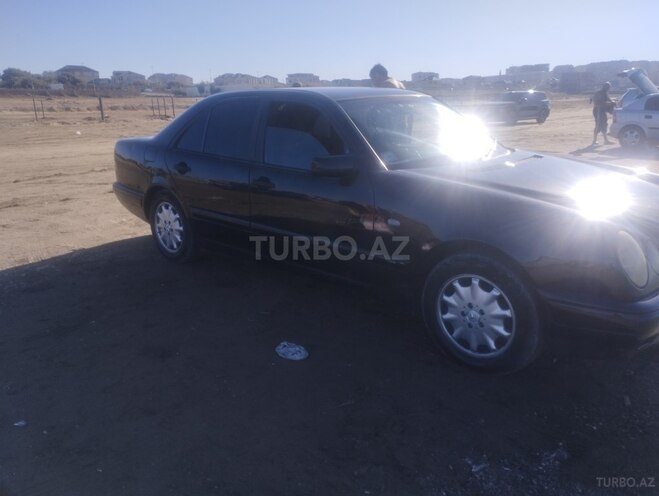 Mercedes E 200-7