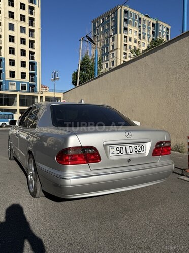 Mercedes E 220-6