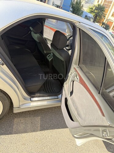 Mercedes E 220-10