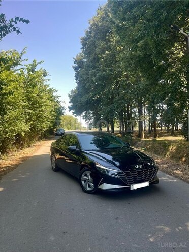 Hyundai Elantra-1