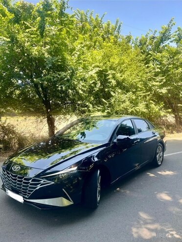Hyundai Elantra-2