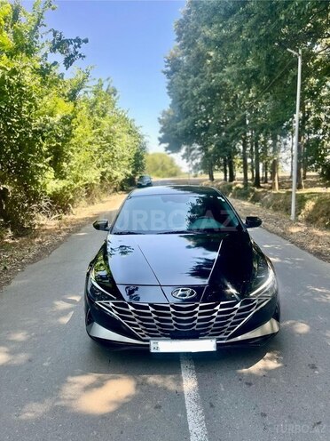 Hyundai Elantra-3