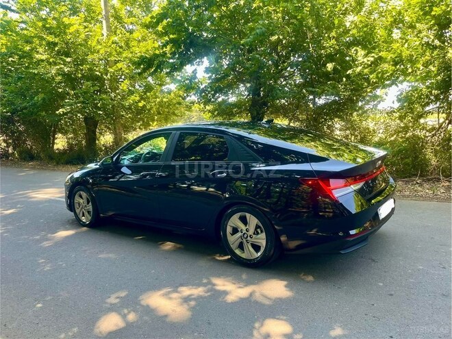 Hyundai Elantra-7