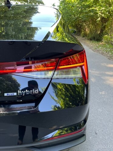 Hyundai Elantra-16