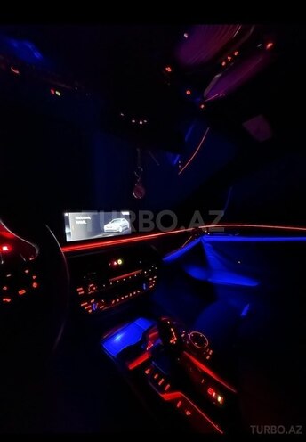 BMW 530e-10