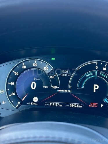 BMW 530e-8