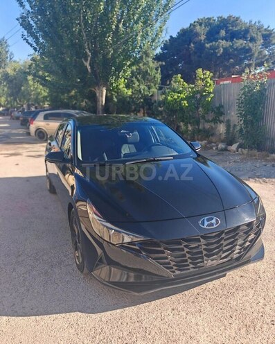 Hyundai Elantra-1
