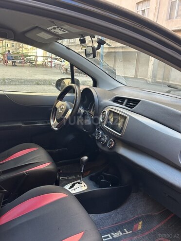 Toyota Vitz-3