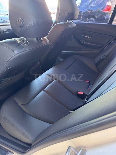 BMW 320d-13