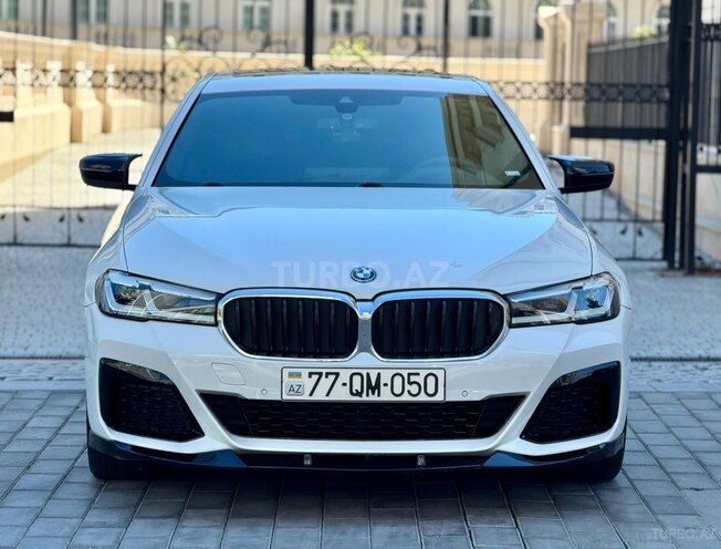BMW 530e-16