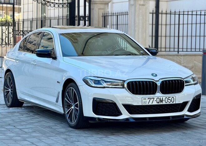 BMW 530e-13