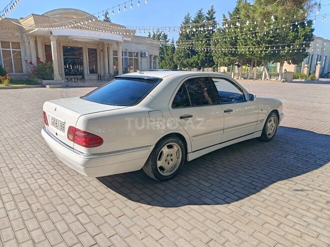 Mercedes E 220-6